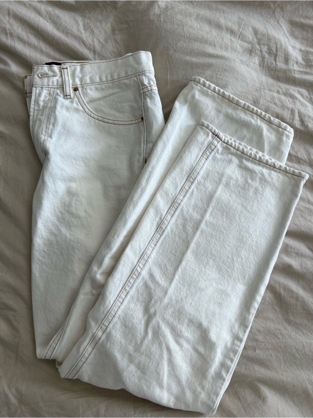 White Women's Straight-Leg Jeans - Classic Clean Look